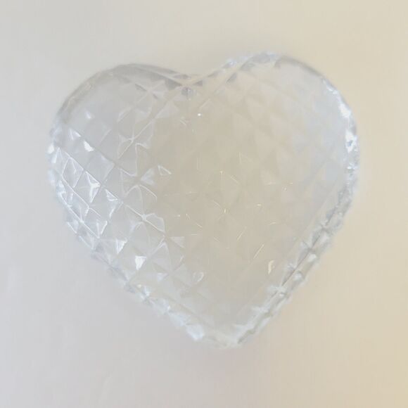 Handcrafted For Silvestri Glass Heart Shape Paperweight - Picture 6 of 8